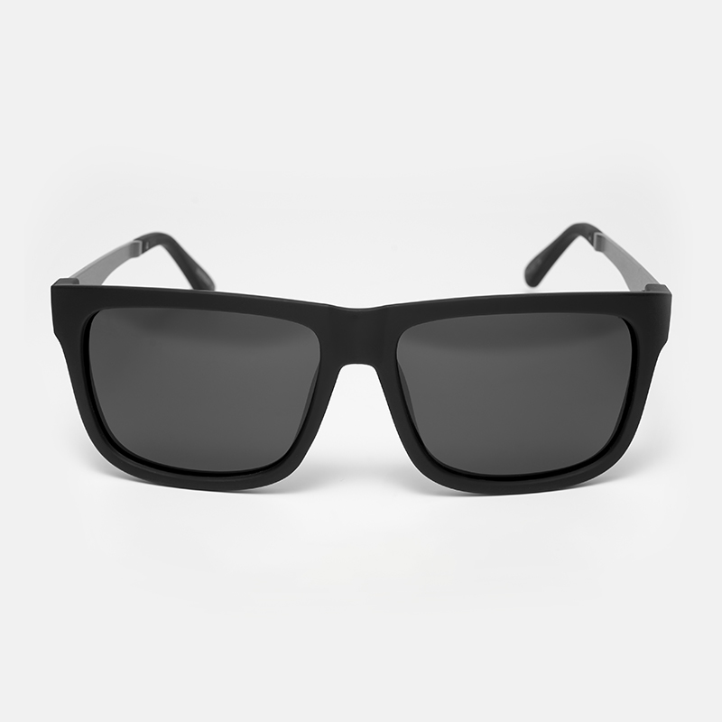 Брендовые мужские солнцезащитные очки MT004